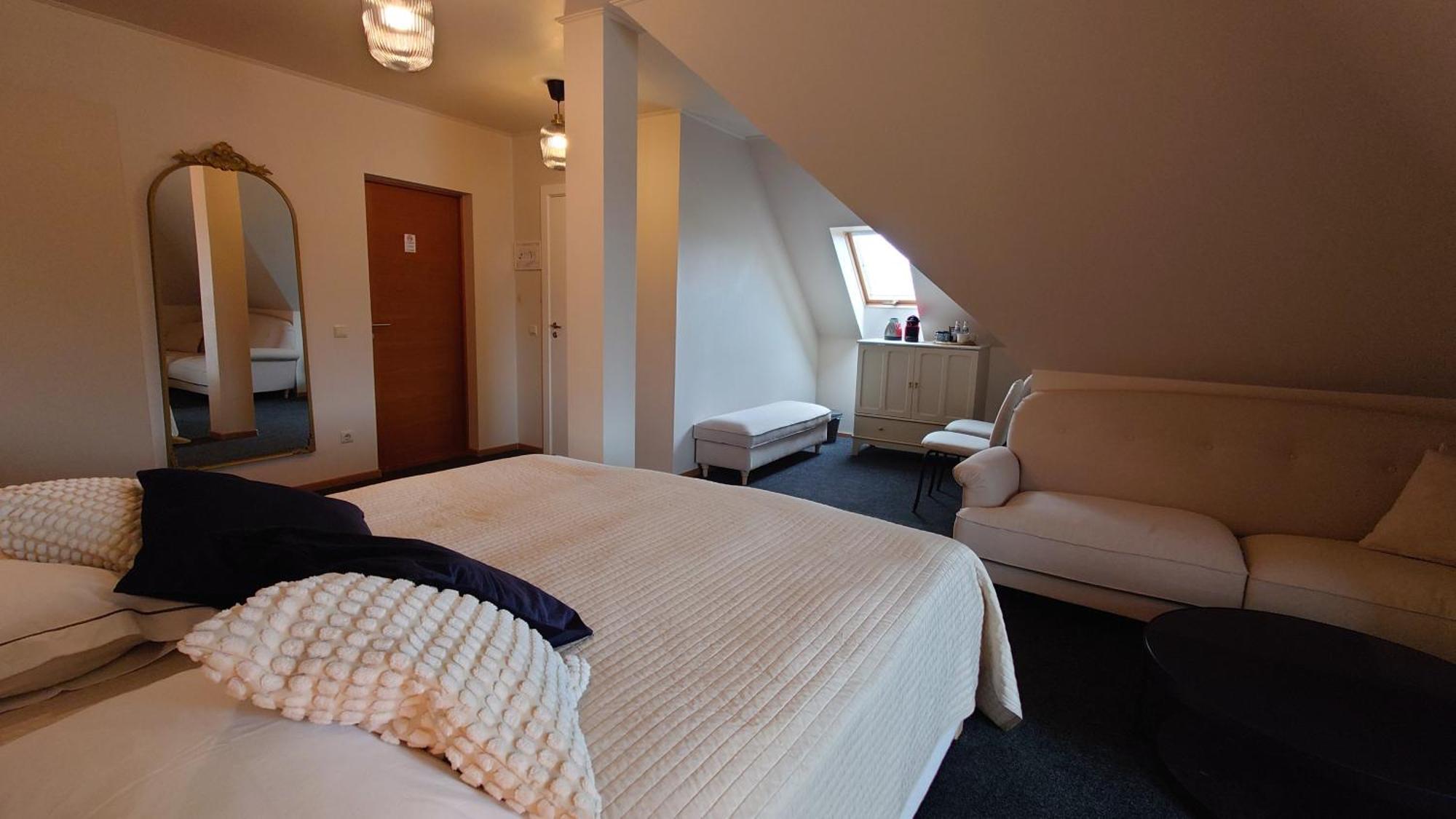 Guesthouse Cetri Veji Turkalne المظهر الخارجي الصورة